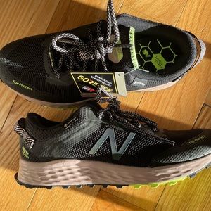 New New Balance running shoe for women 6.5 190$